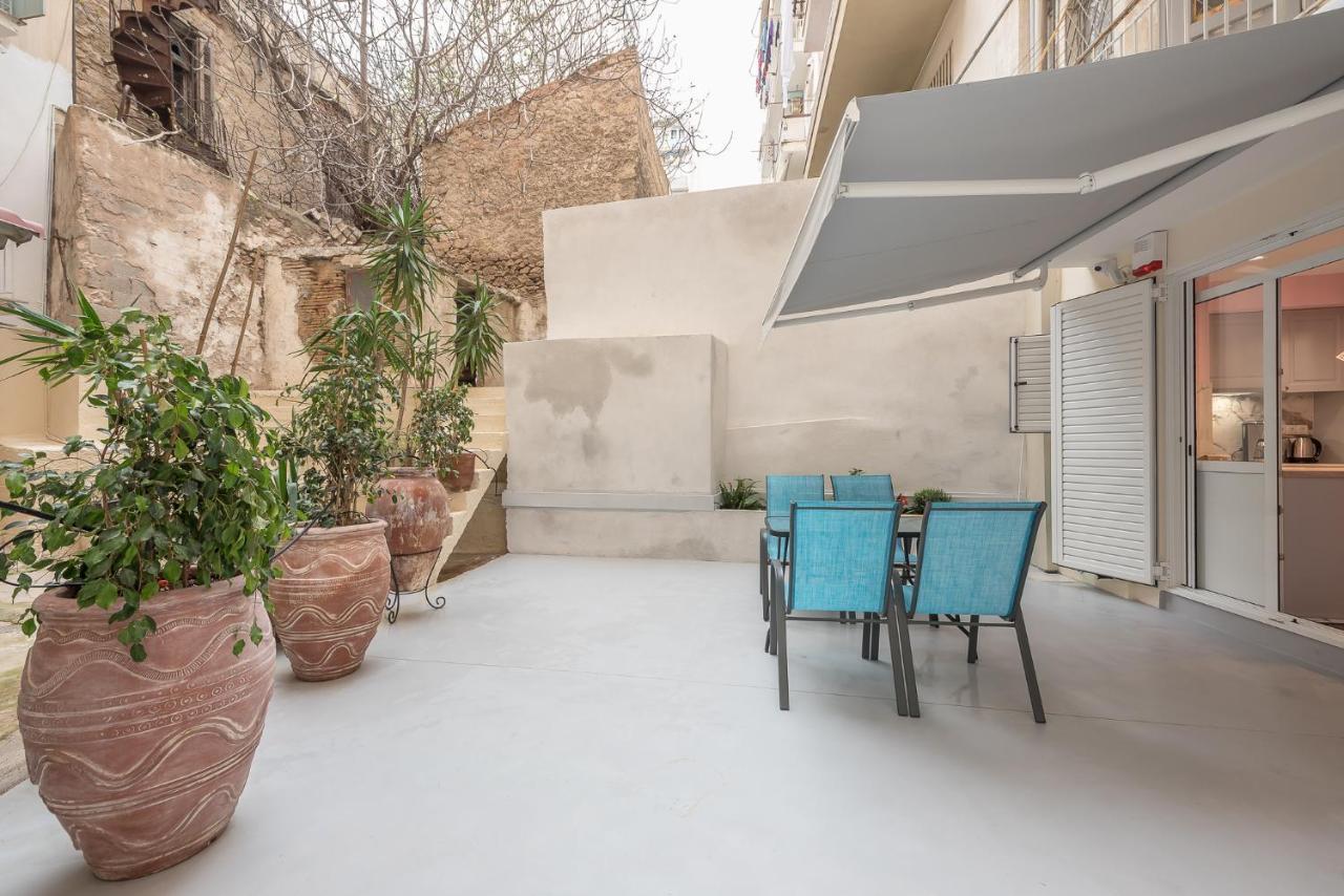 The Courtyard Oasis Apartment