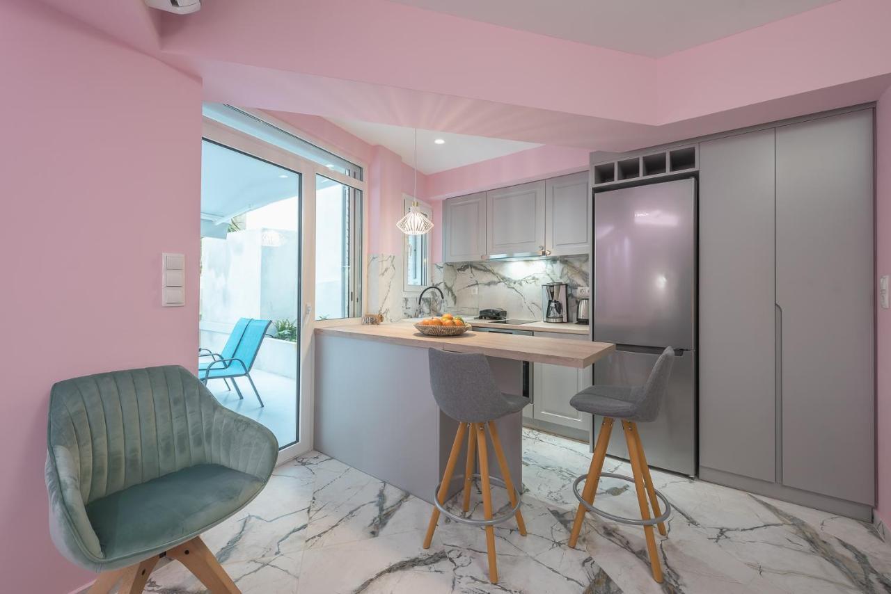 The Courtyard Oasis Apartment