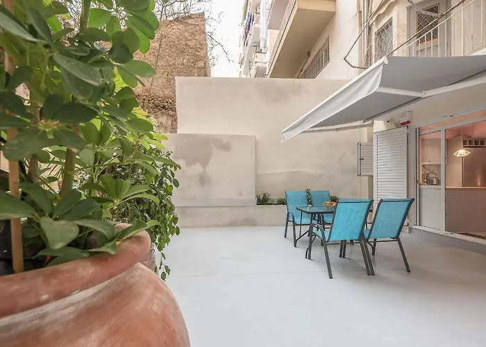 The Courtyard Oasis