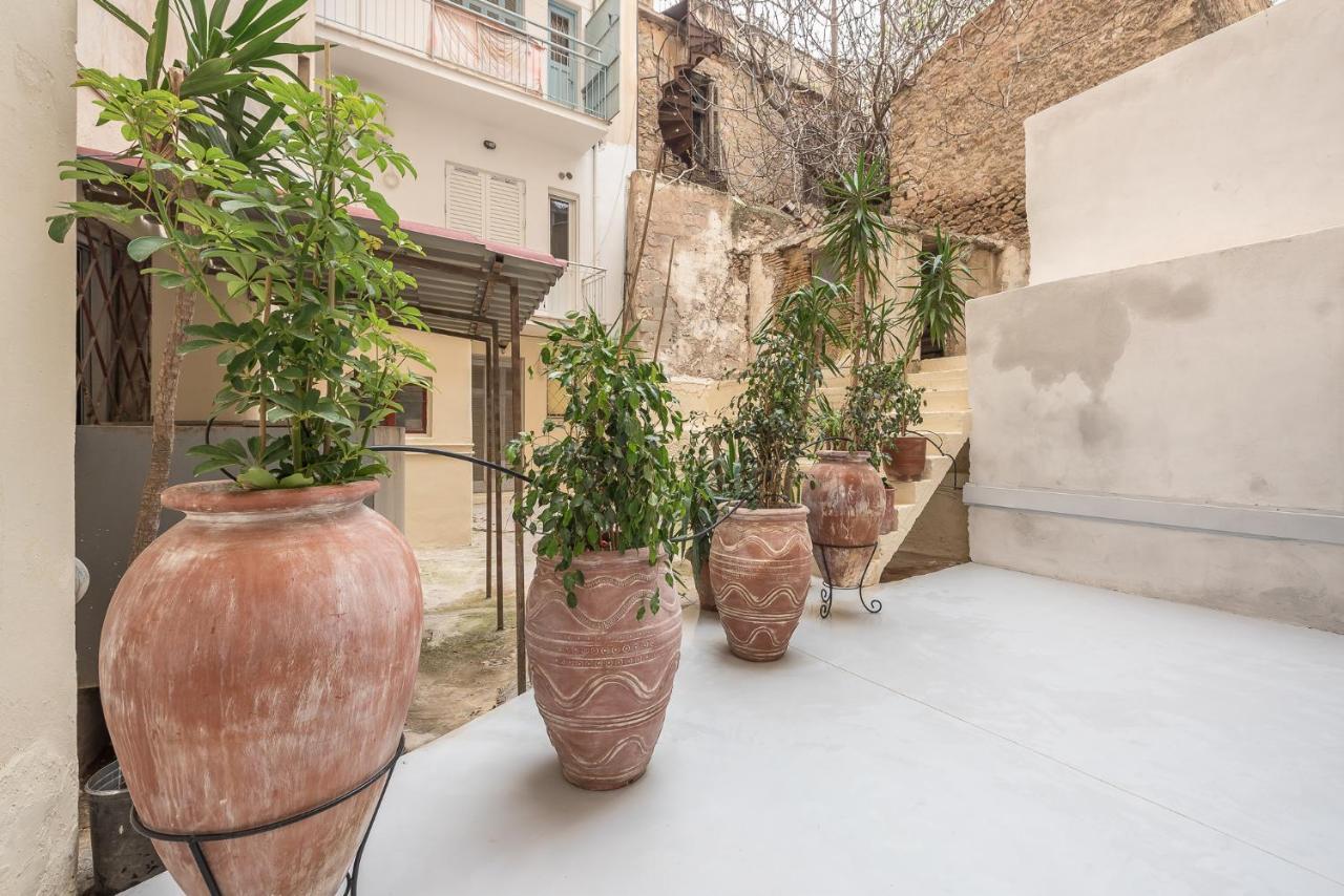 Апартаменты The Courtyard Oasis